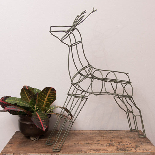 Metal wire deer